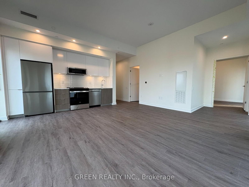 401 - 25 Gibbs Road