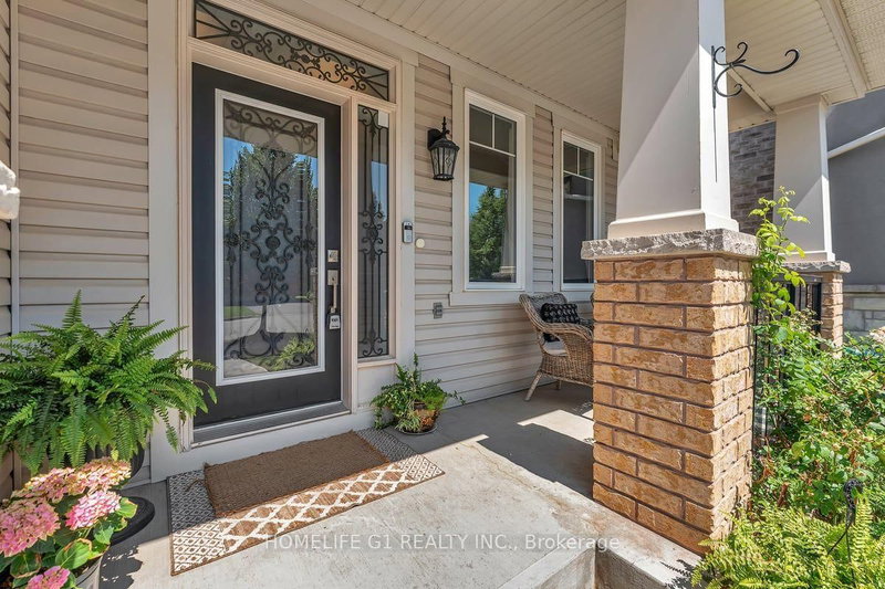 889 Challinor Terrace