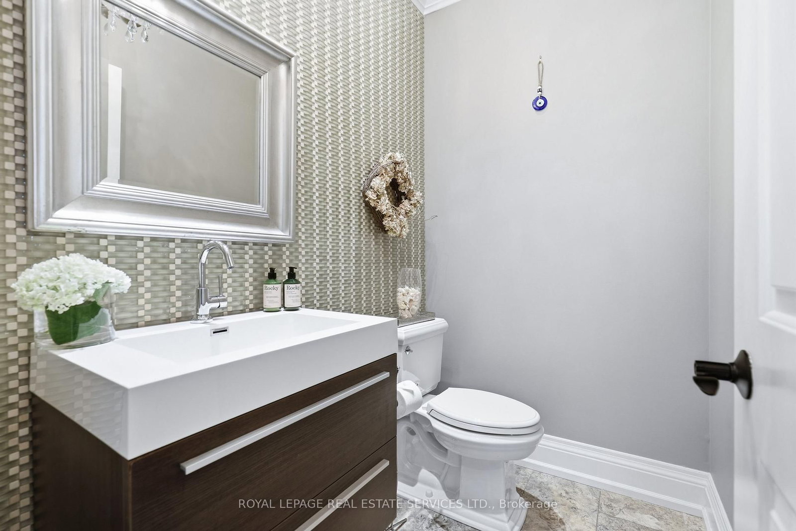 2149 Alderbrook Drive • Oakville, ON photo 18