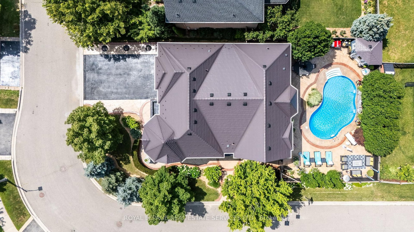 2149 Alderbrook Drive • Oakville, ON photo 4