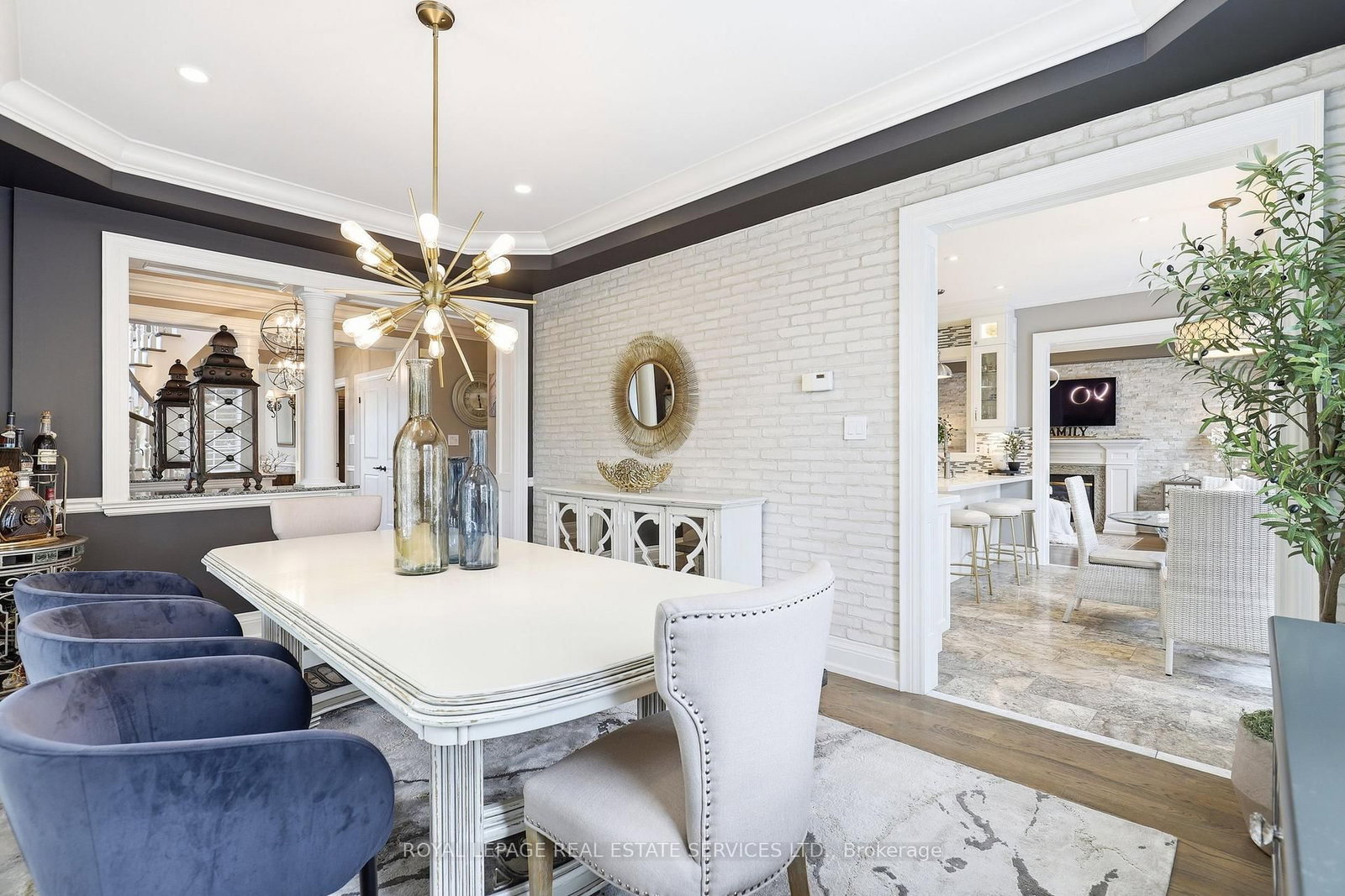 2149 Alderbrook Drive • Oakville, ON photo 9
