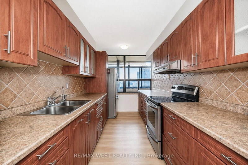 1604 - 18 Knightsbridge Road
