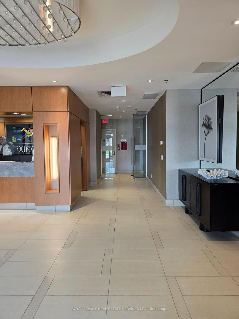 1305 - 840 Queens Plate Drive