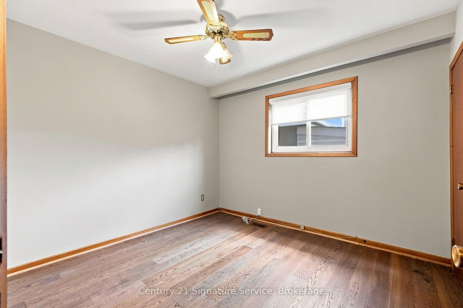 524 Silverthorn Avenue • Toronto, ON photo 10