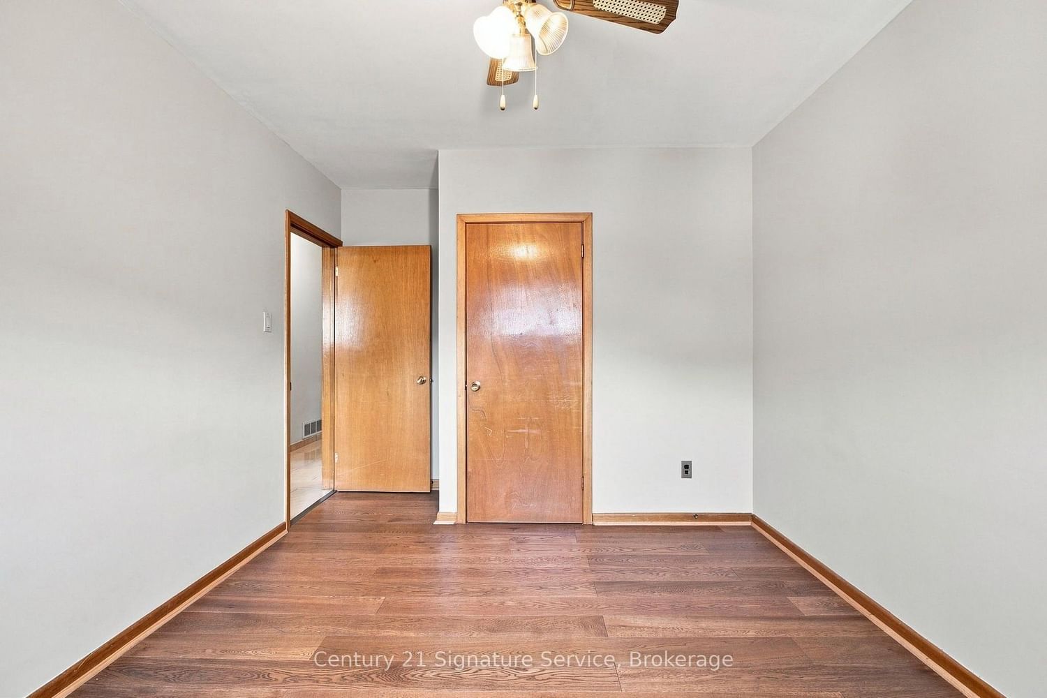 524 Silverthorn Avenue • Toronto, ON photo 12