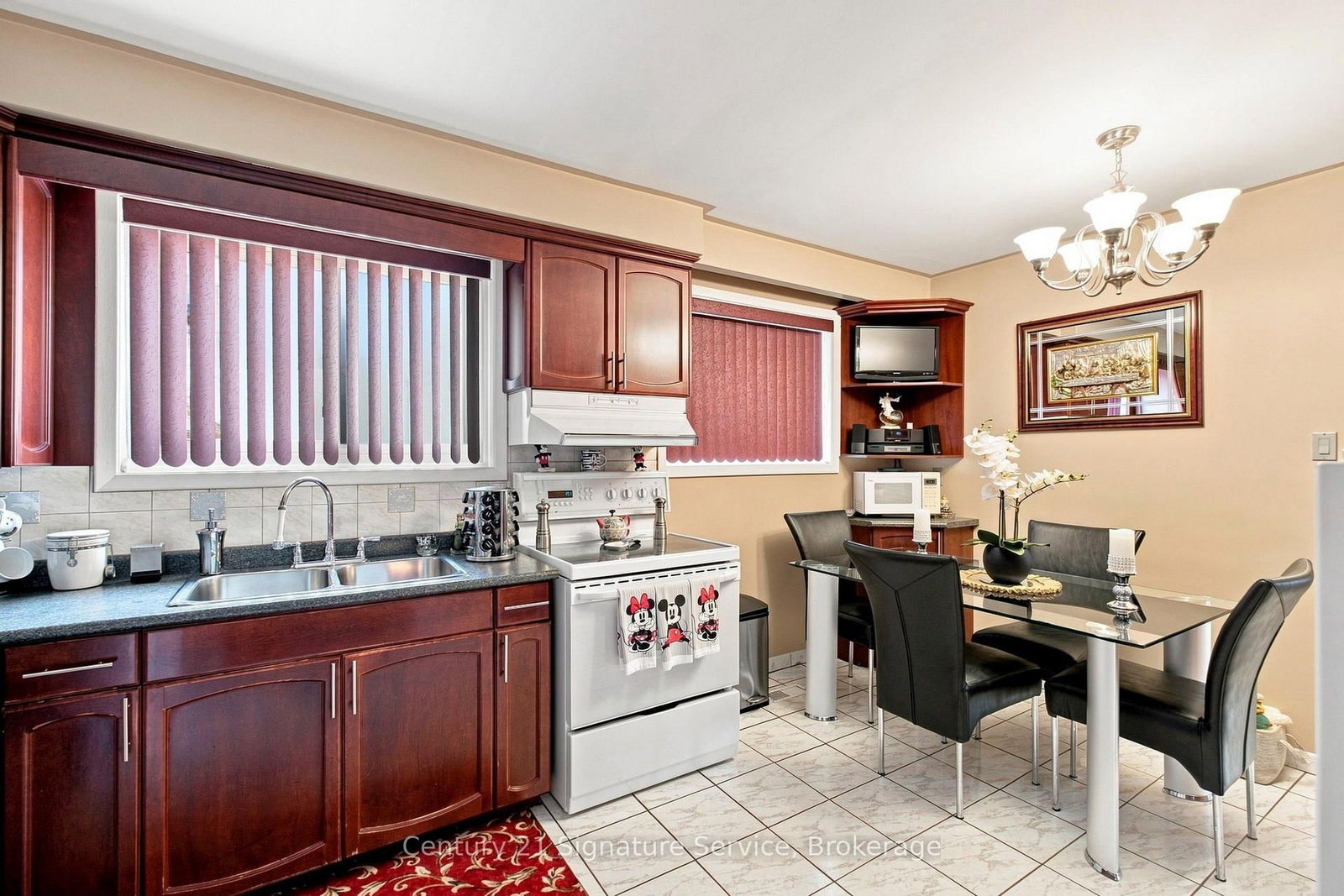 524 Silverthorn Avenue • Toronto, ON photo 31