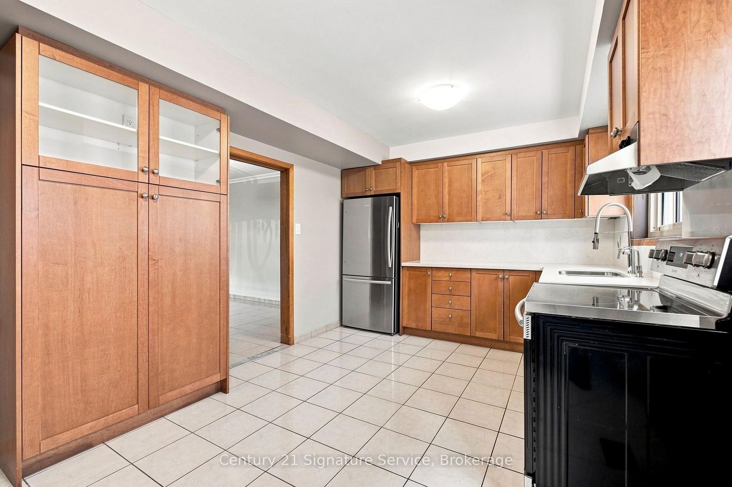 524 Silverthorn Avenue • Toronto, ON photo 7