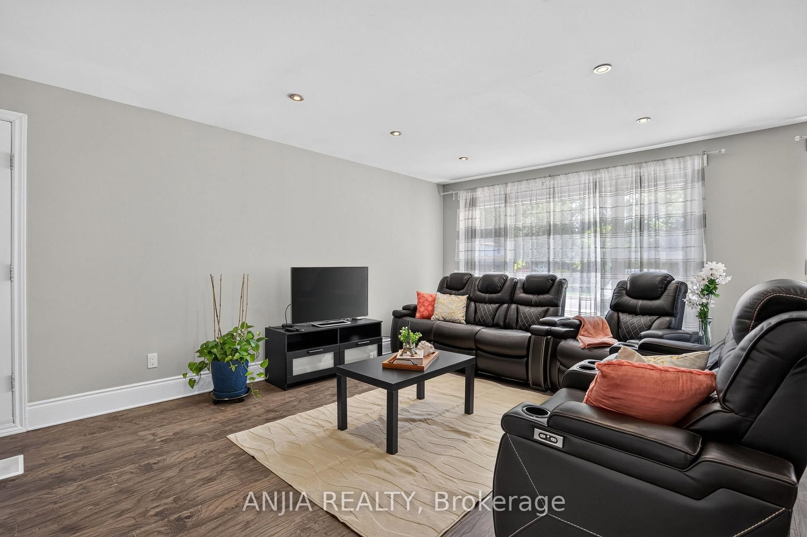 298 Bartley Bull Parkway • Brampton, ON photo 9