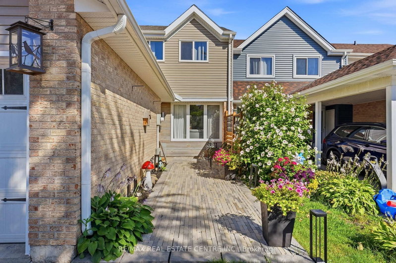 37 Rushmore Crescent