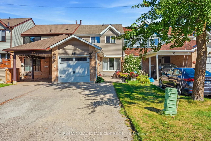 37 Rushmore Crescent