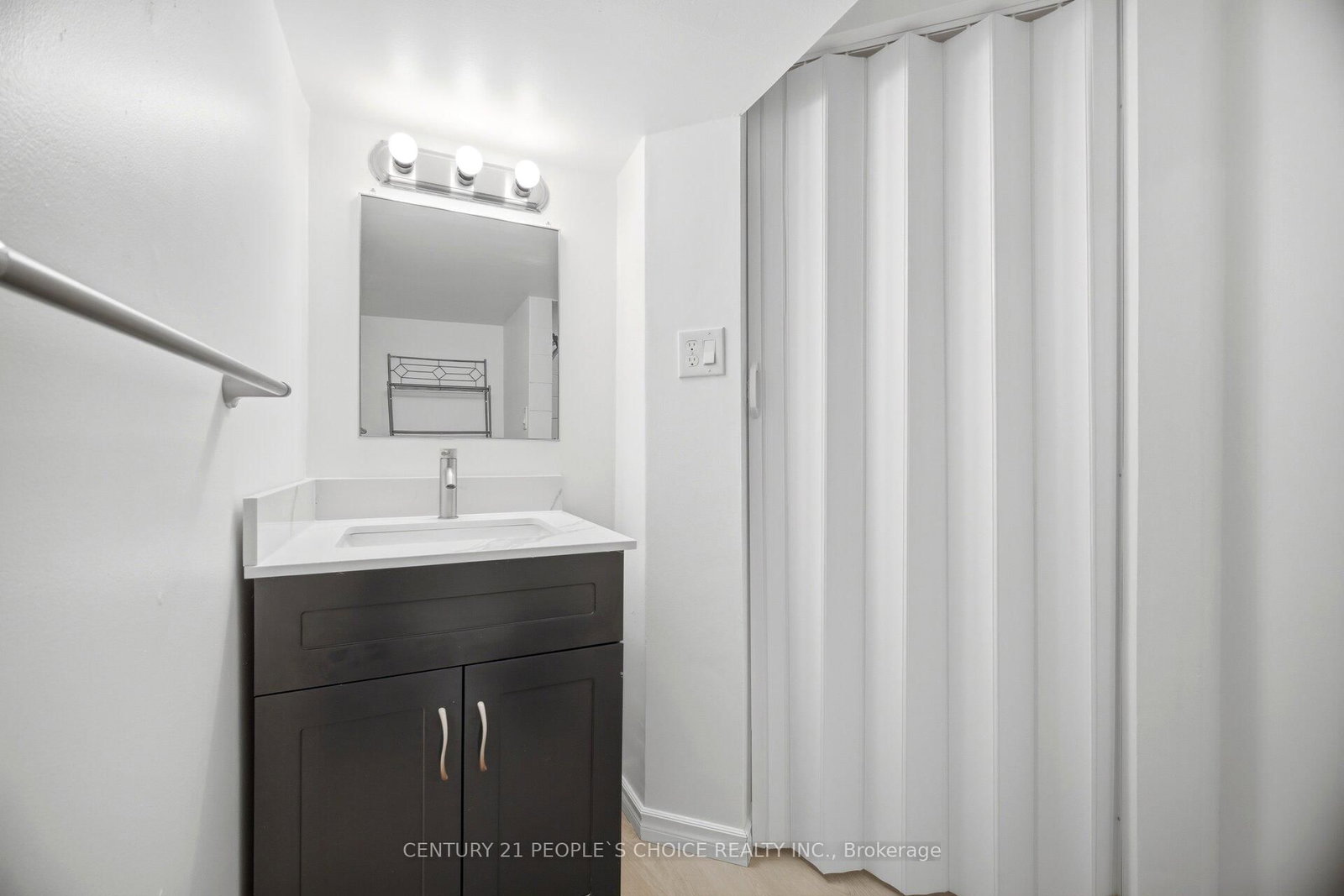 4 Furness Crescent • Toronto, ON photo 34