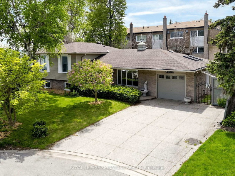 2094 Water's Edge Drive