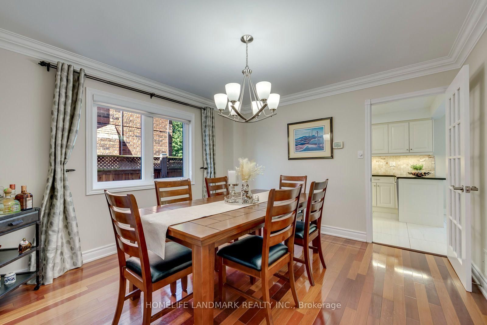 2935 Kingsway Drive • Oakville, ON photo 18