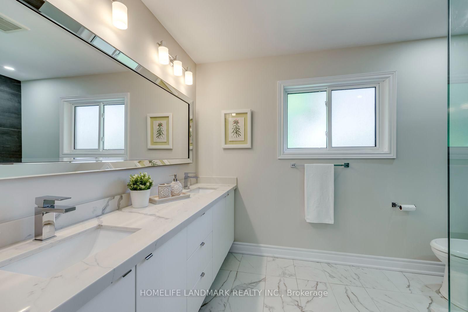 2935 Kingsway Drive • Oakville, ON photo 31