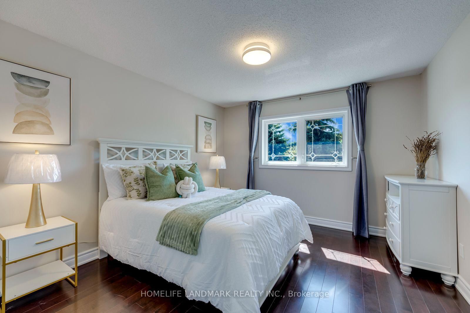 2935 Kingsway Drive • Oakville, ON photo 36