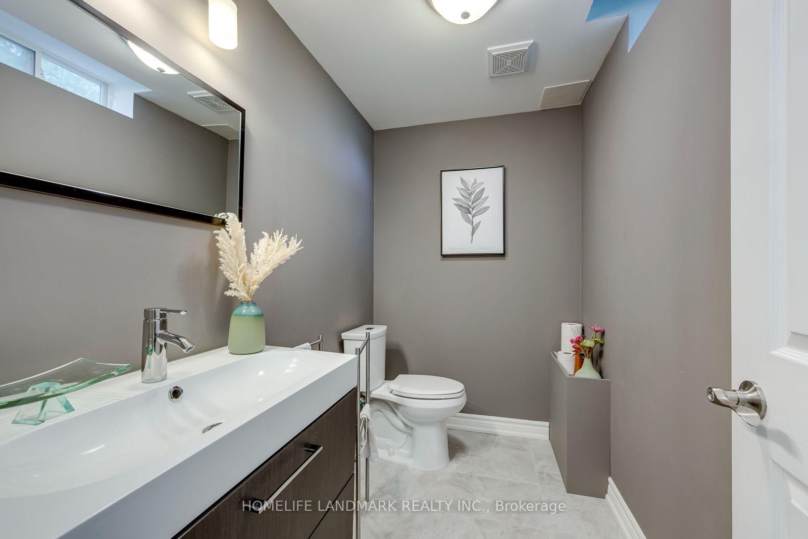 2935 Kingsway Drive • Oakville, ON photo 42