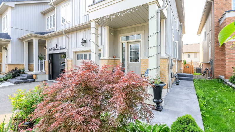 6 - 172 Parkinson Crescent