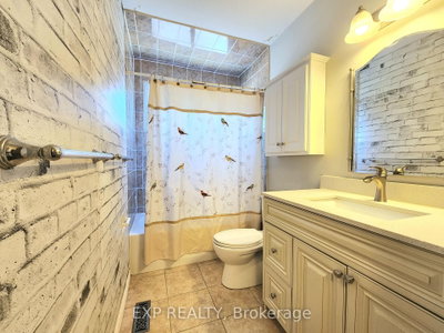 2832 Windwood Drive • Mississauga, ON photo 9