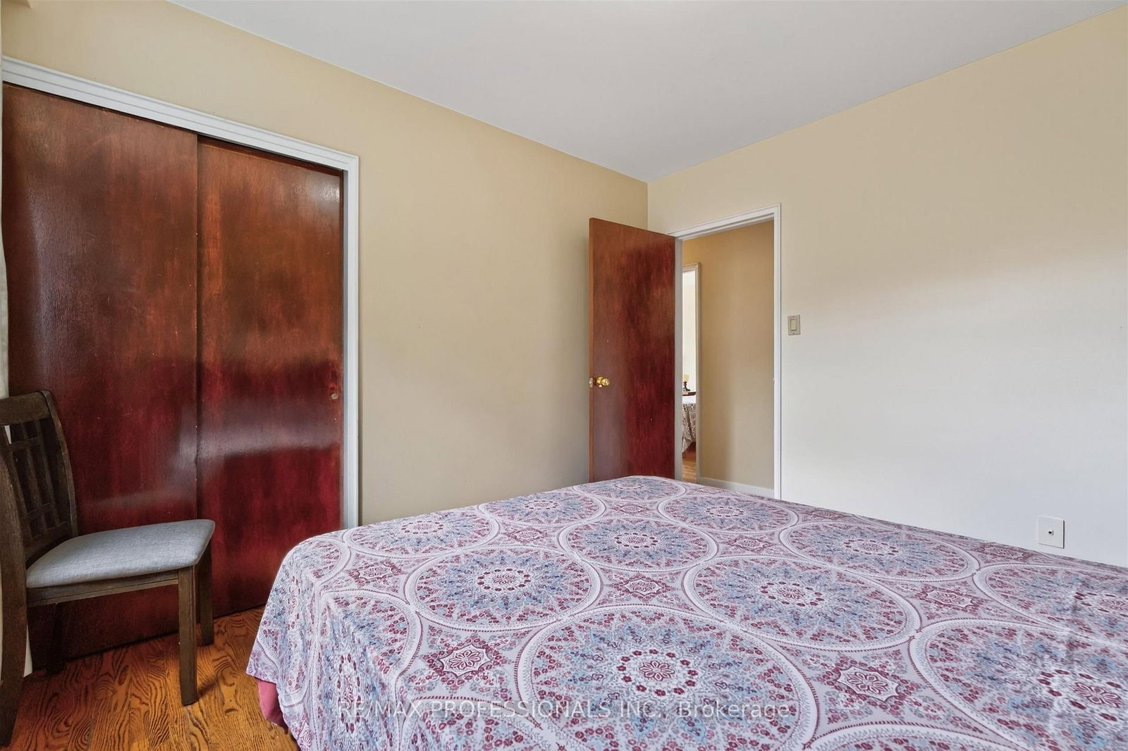 50 Waniska Avenue • Toronto, ON photo 15