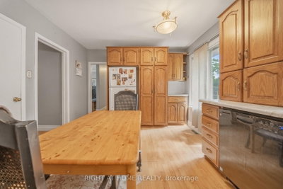 398 Tennyson Oakville,ON L6L 3Z1 — Photo 17