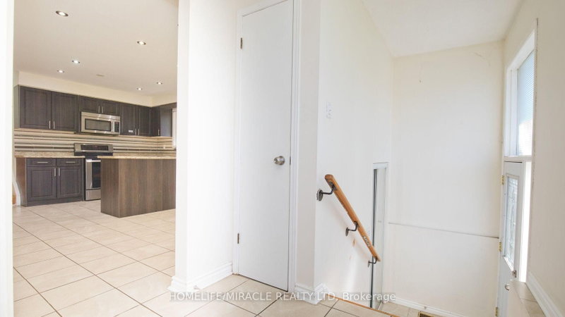 38 Medici Brampton,ON L6S 3C6 — Photo 10