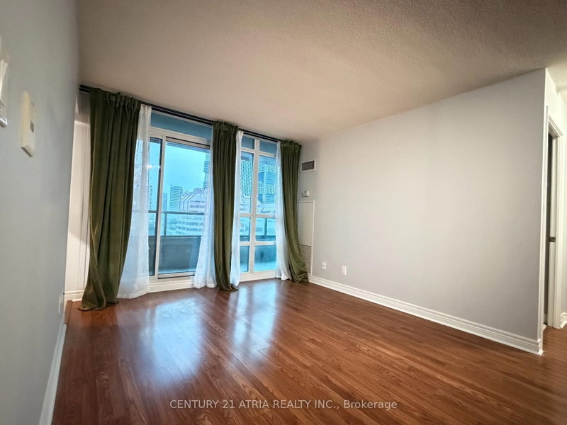 2007 - 208 Enfield Place