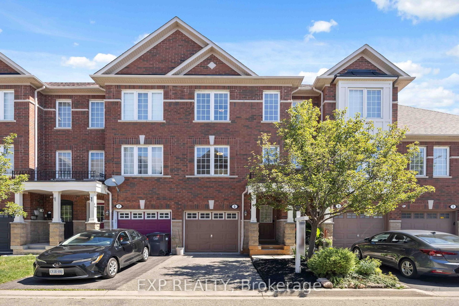 5 Garden Park Lane • Brampton, ON photo 1