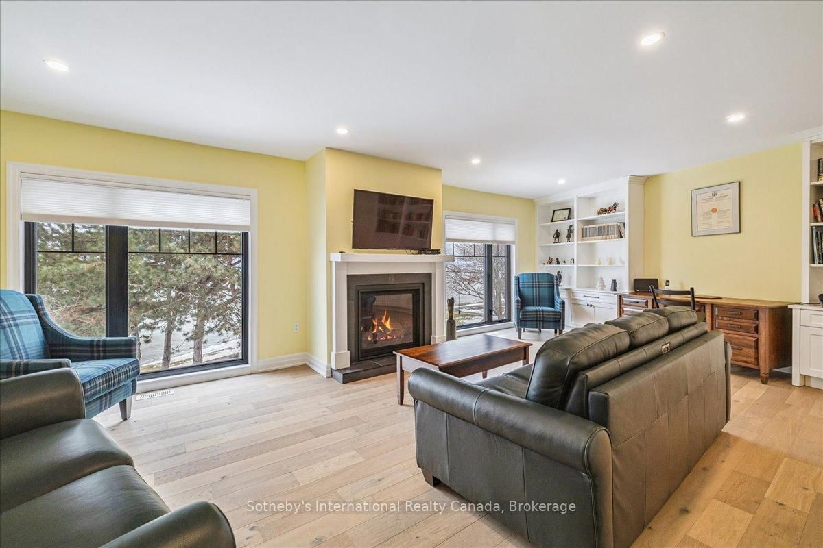 10 Southwind Terrace • Oakville, ON photo 17