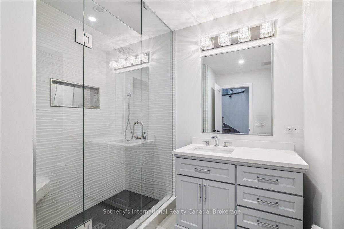 10 Southwind Terrace • Oakville, ON photo 20