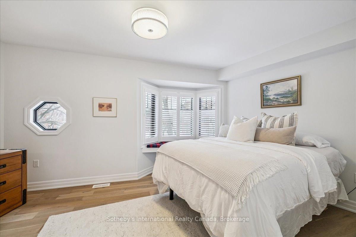 10 Southwind Terrace • Oakville, ON photo 21