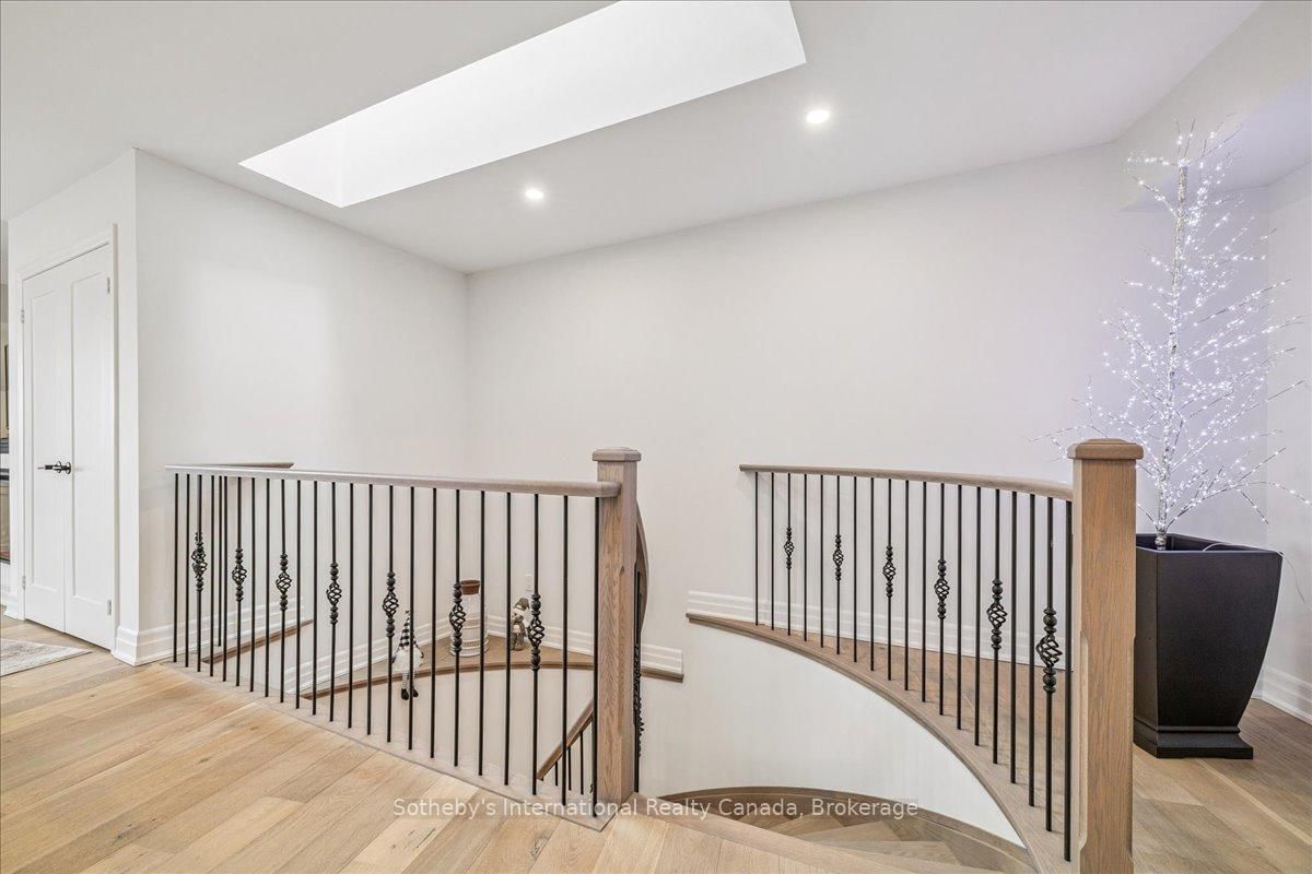 10 Southwind Terrace • Oakville, ON photo 23