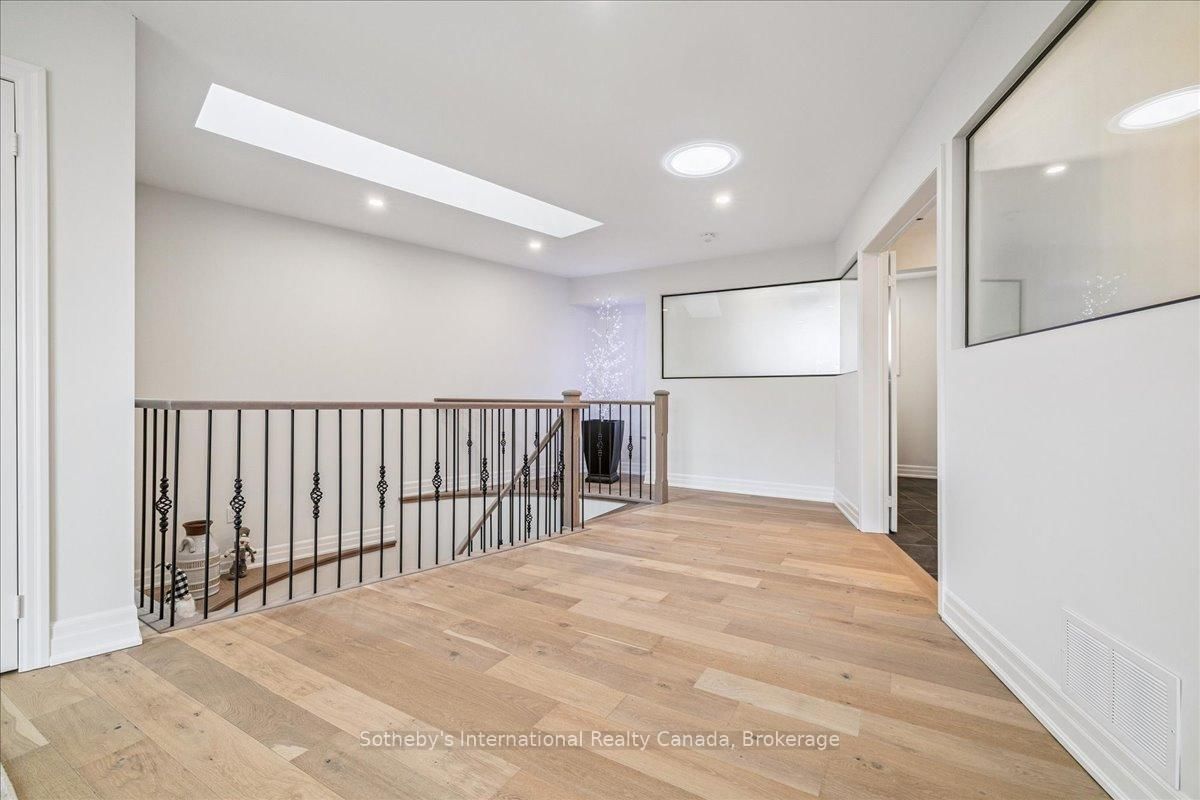10 Southwind Terrace • Oakville, ON photo 25