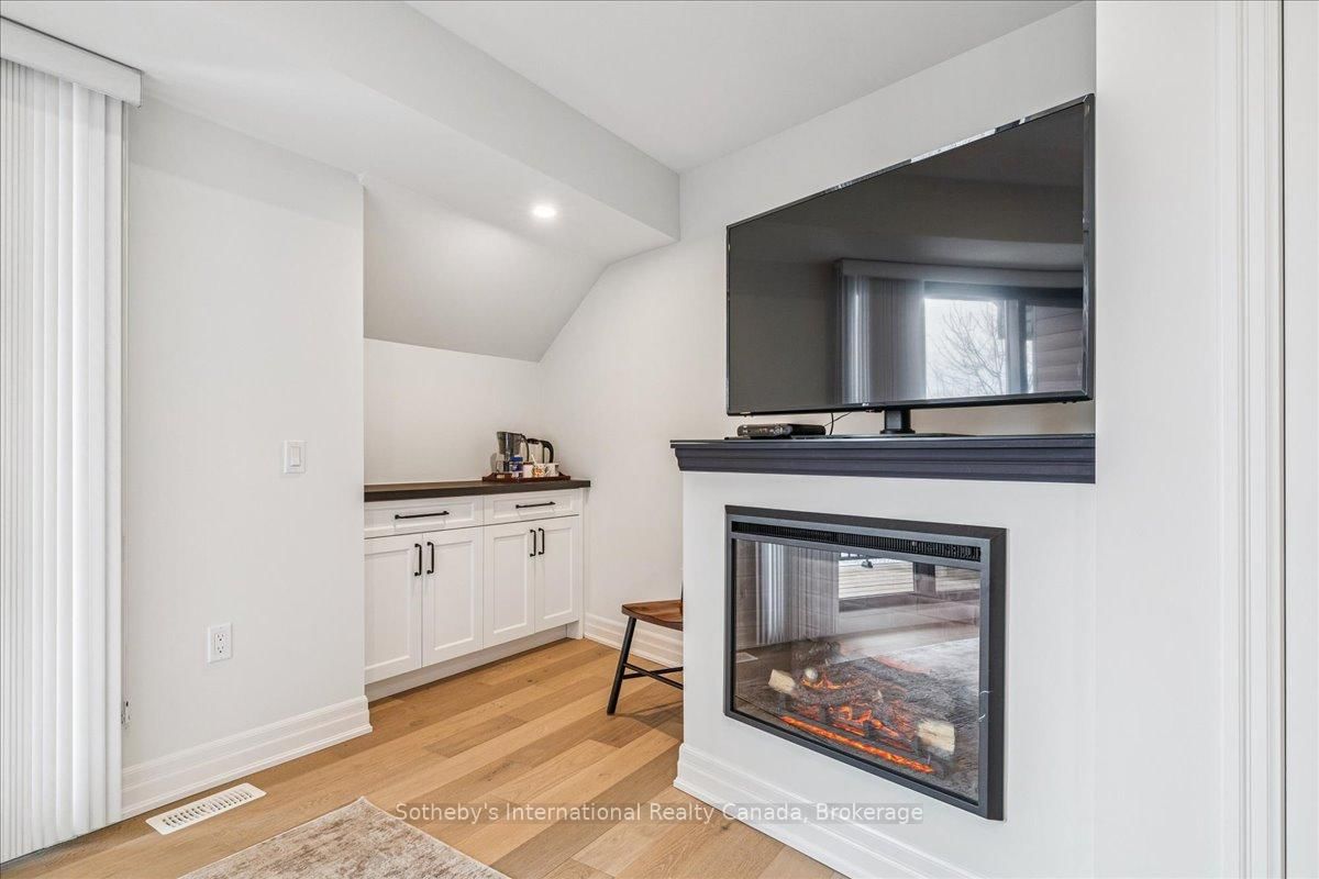 10 Southwind Terrace • Oakville, ON photo 27