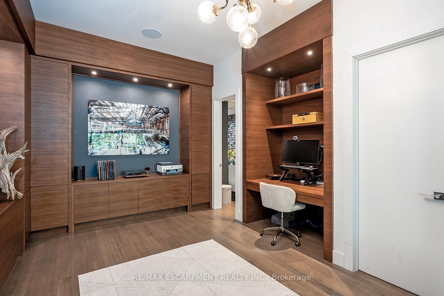 54 RAYMAR Place • Oakville, ON photo 10