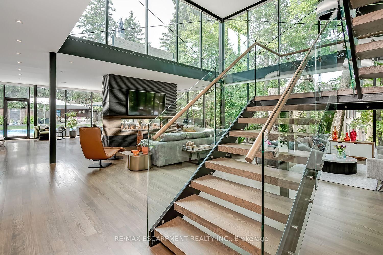 54 RAYMAR Place • Oakville, ON photo 12