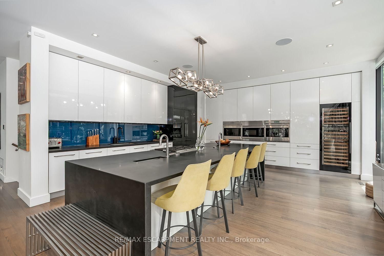 54 RAYMAR Place • Oakville, ON photo 19