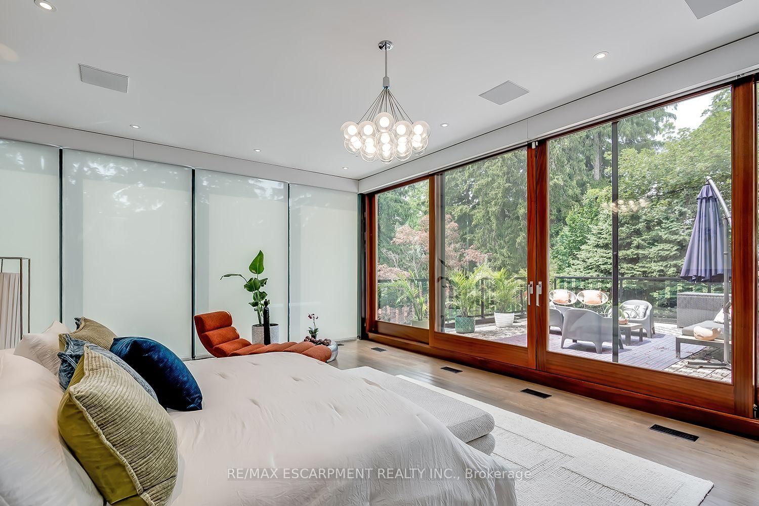 54 RAYMAR Place • Oakville, ON photo 24