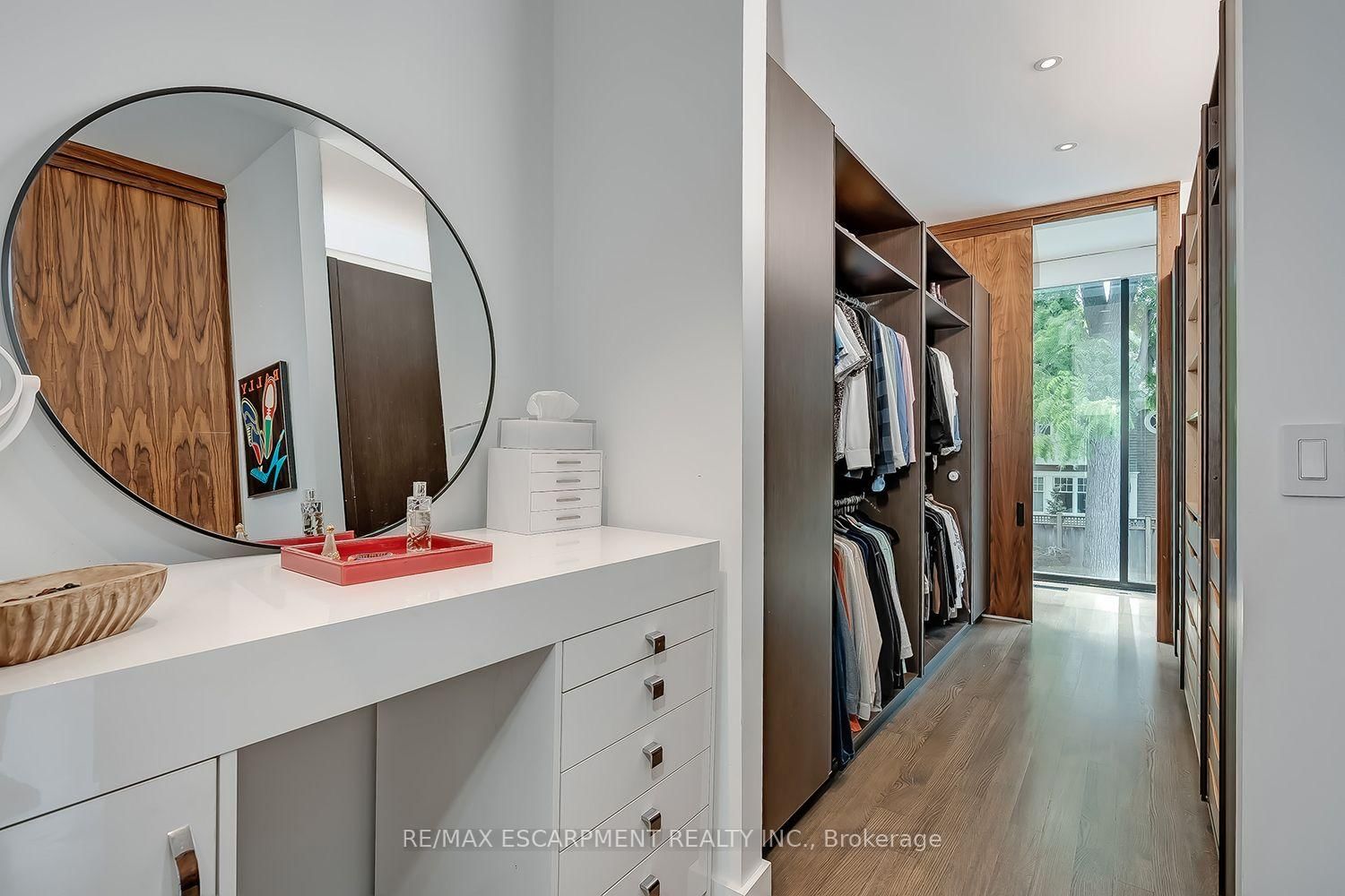 54 RAYMAR Place • Oakville, ON photo 26