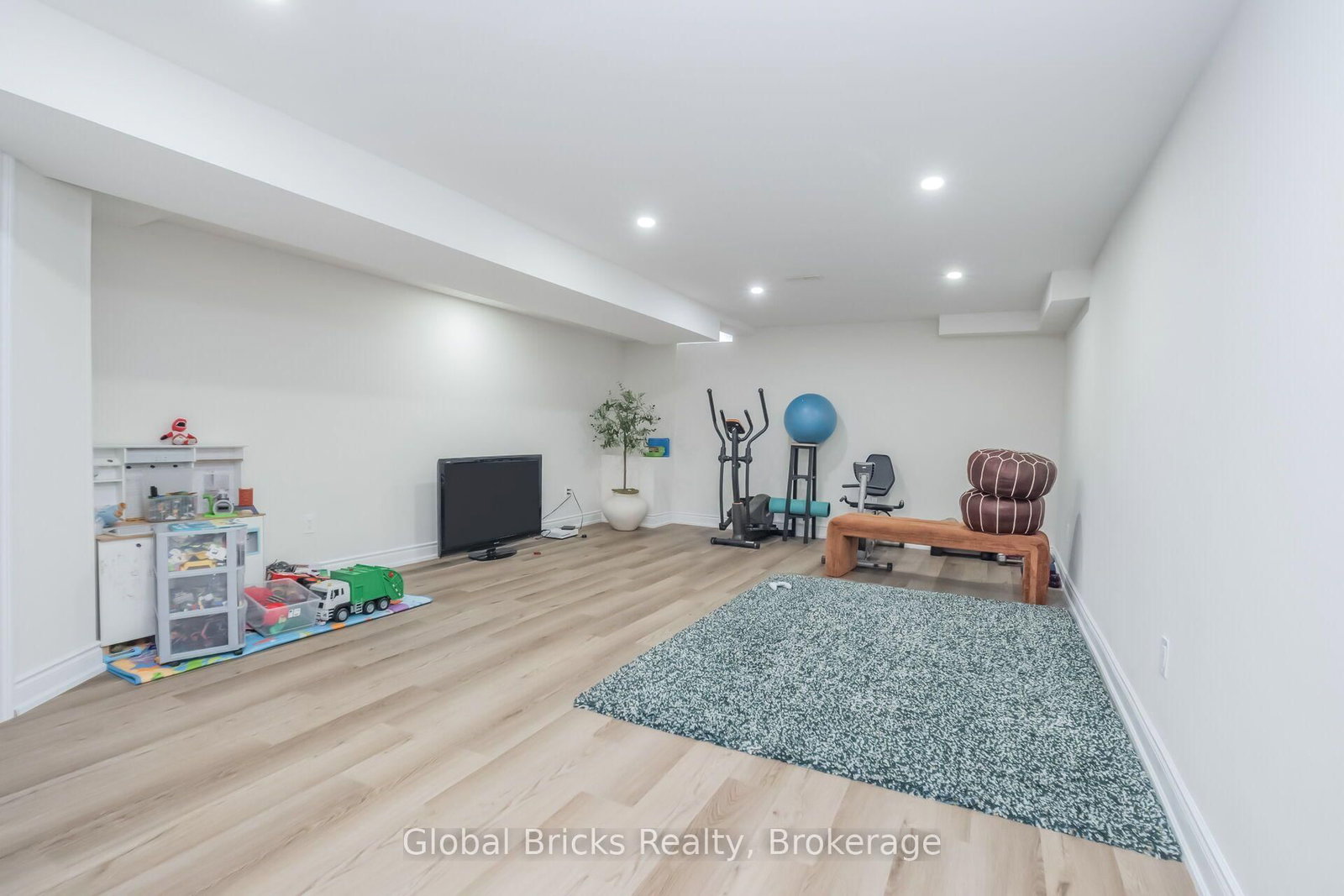 585 Candlestick Circle • Mississauga, ON photo 44
