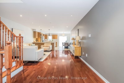 585 Candlestick Circle • Mississauga, ON photo 9