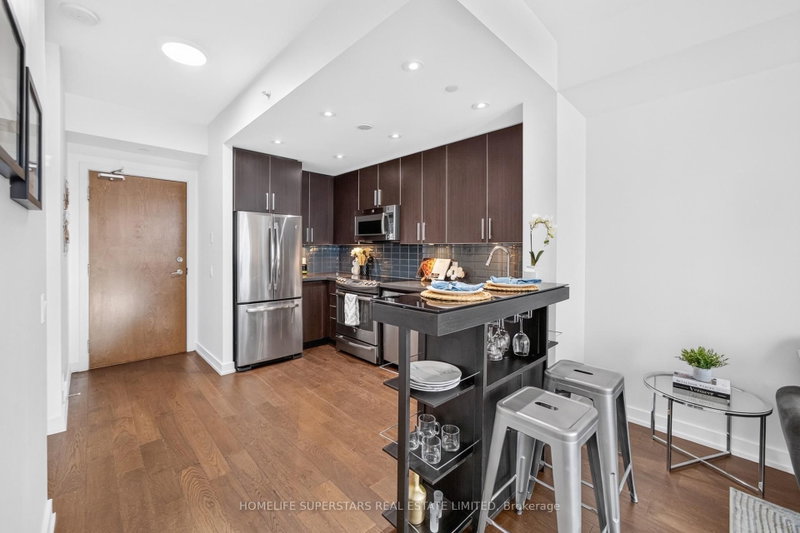 4107 - 2212 Lake Shore Boulevard W