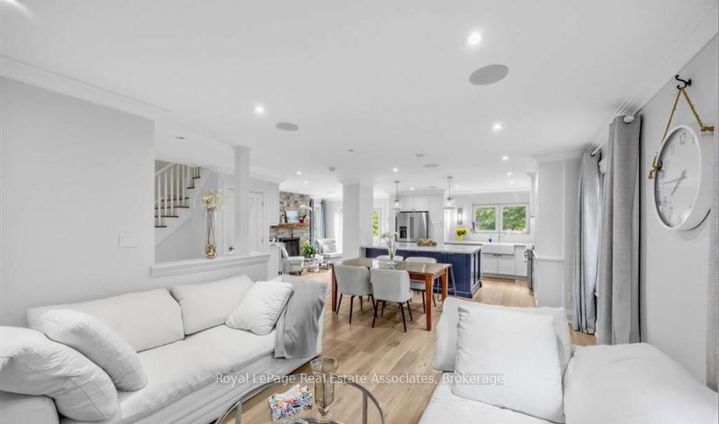 6760 Dolmage Court