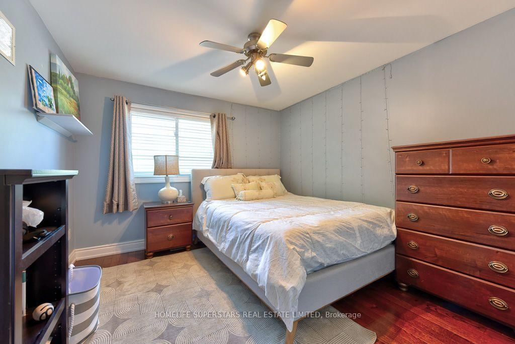 868 Kowal Dr, Mississauga, view 18