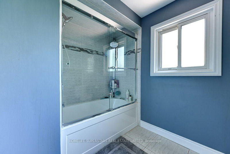 868 Kowal Mississauga,ON L5H 3T4 — Photo 23