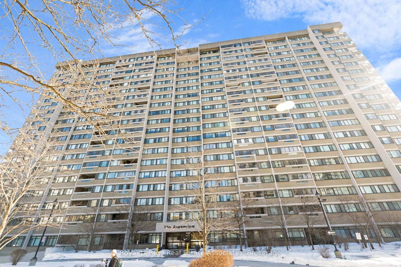 912 - 50 Elm Drive E