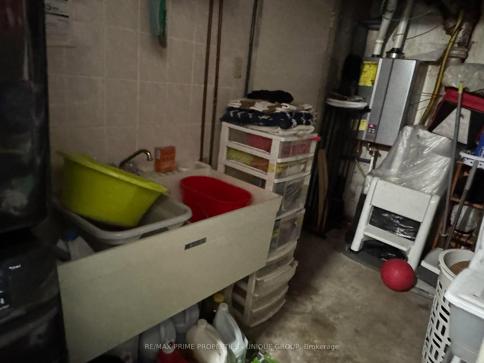 Listing Image 8