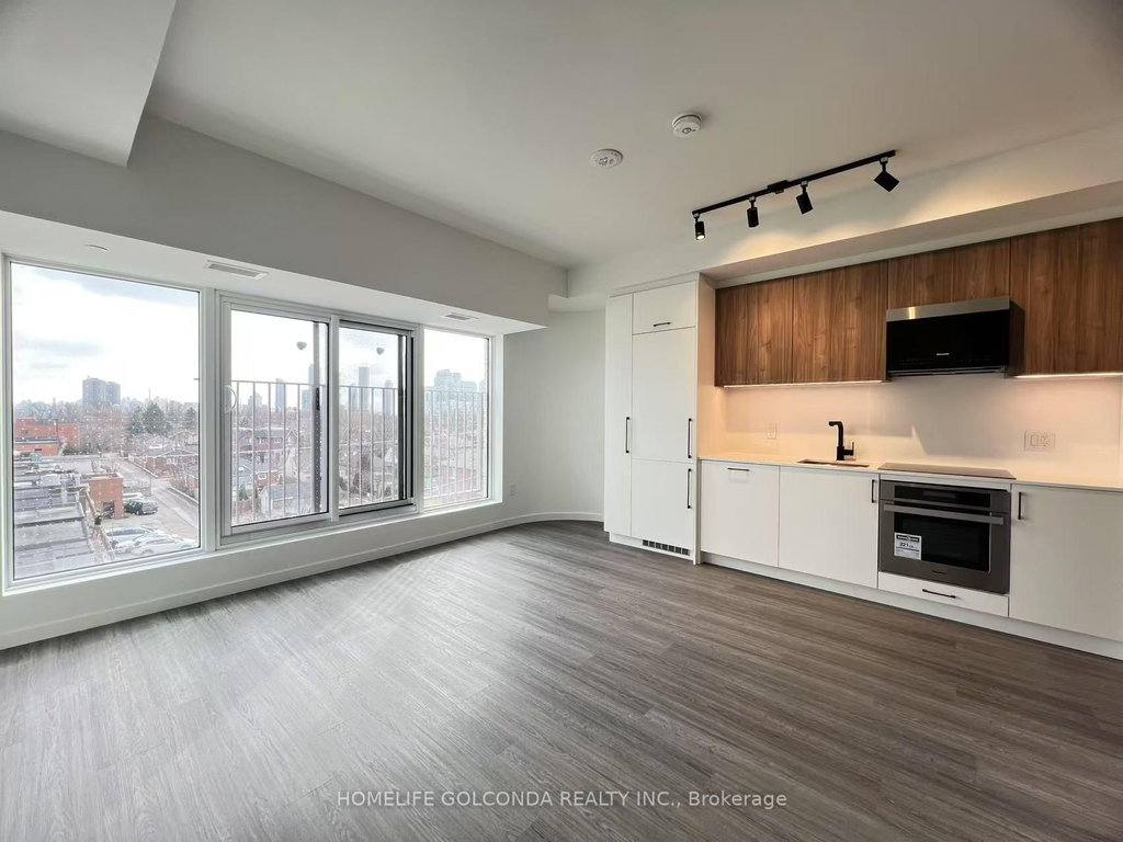 423 - 689 The Queensway