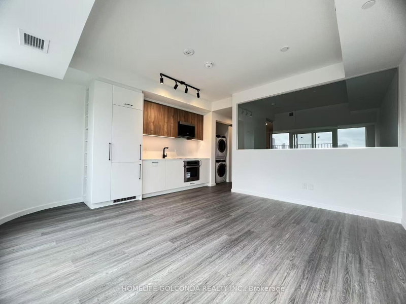 423 - 689 The Queensway