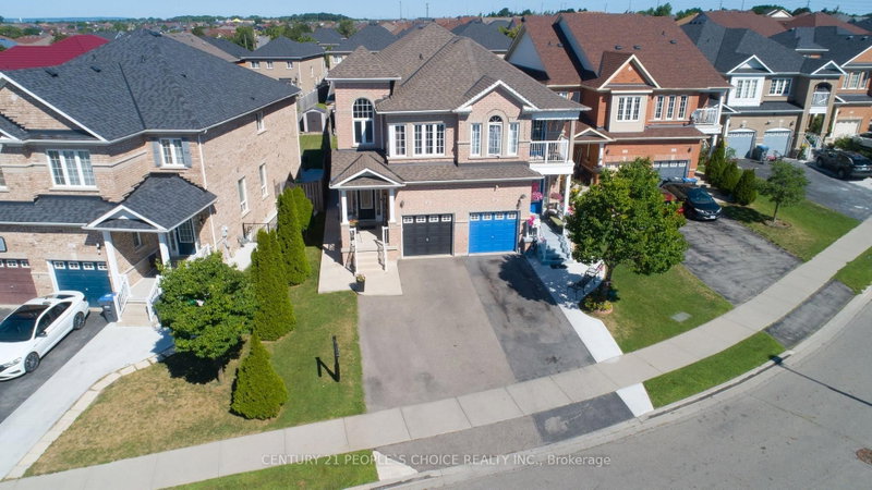 8 Calm Waters Crescent