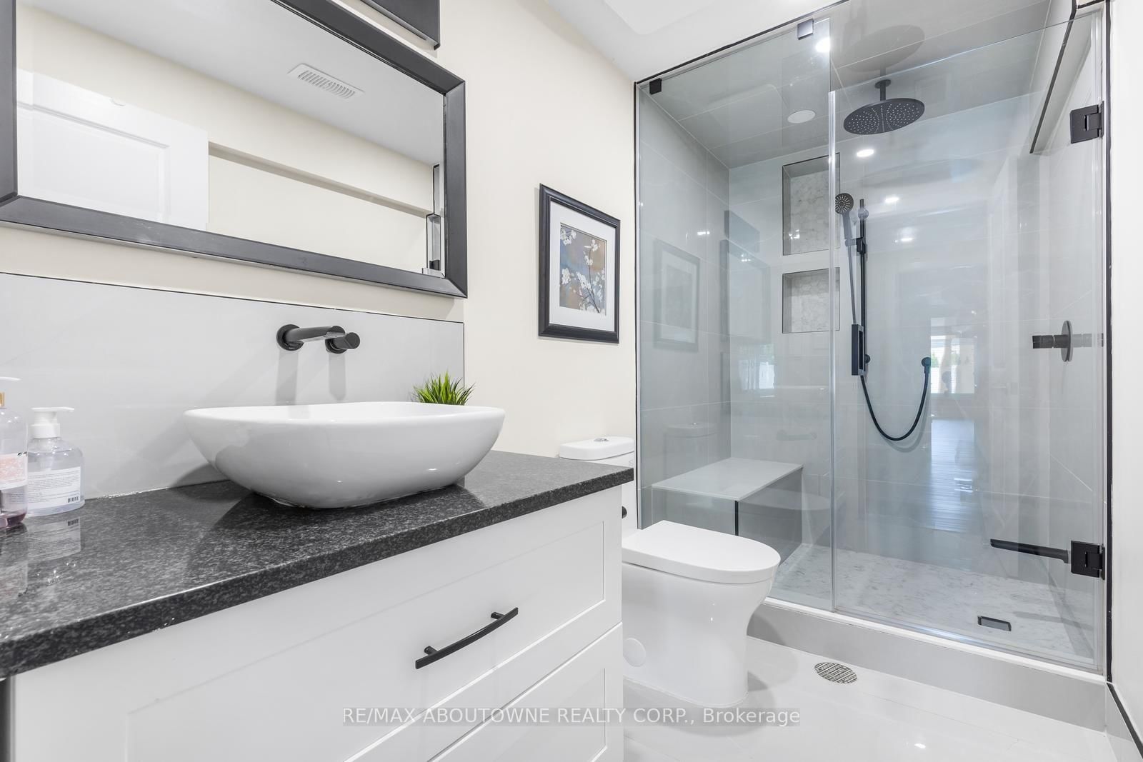 3308 Liptay Avenue • Oakville, ON photo 39